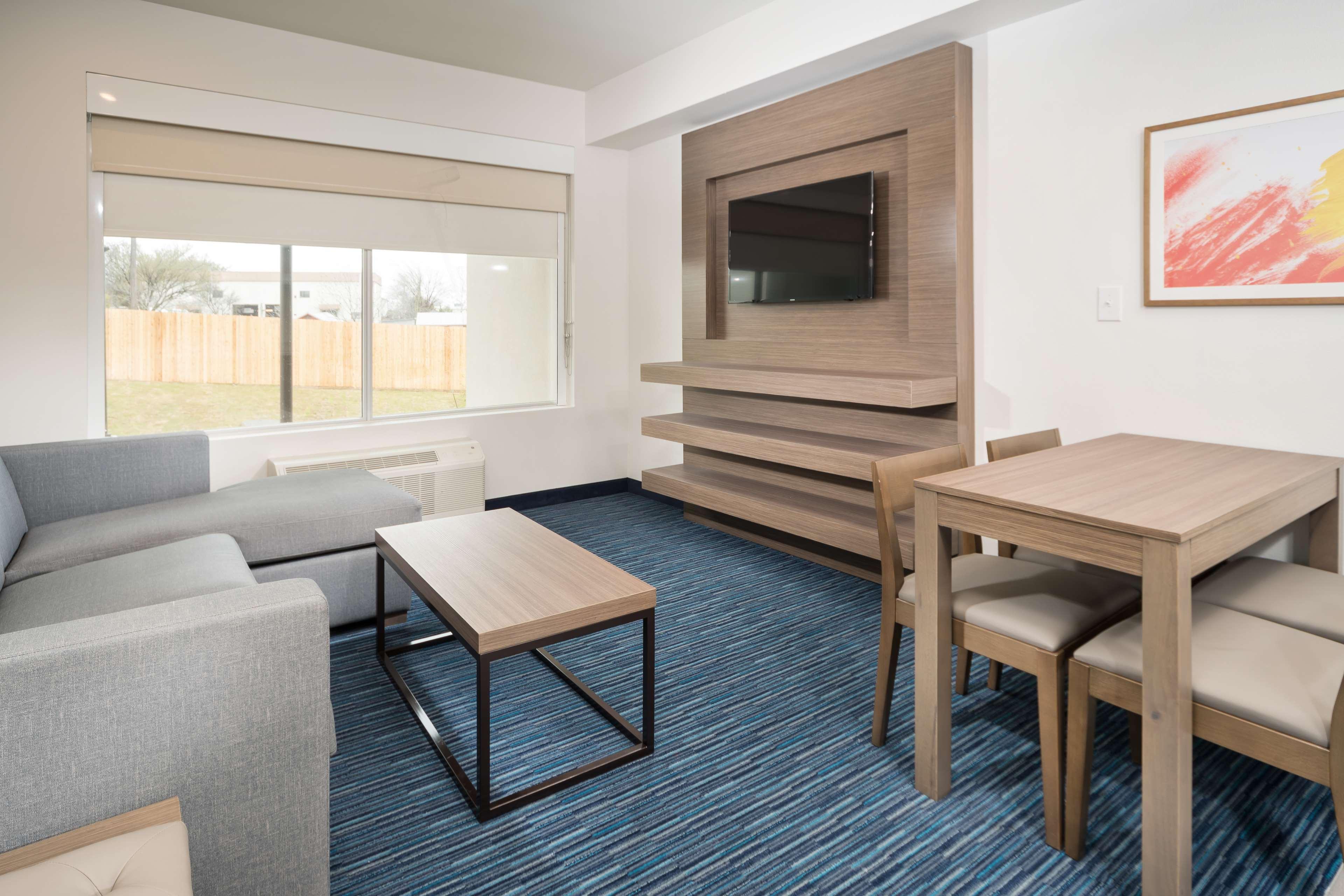 Best Western Plus Drayton Valley All Suites Exterior foto